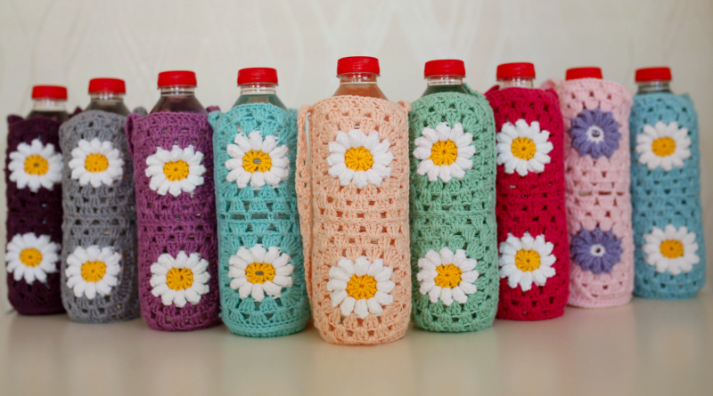 Welcome, everyone! Today we're going to talk about a fun and functional project that's perfect for anyone who loves to crochet or wants to learn. We'll be making a crochet bottle holder granny square with daisies pattern!